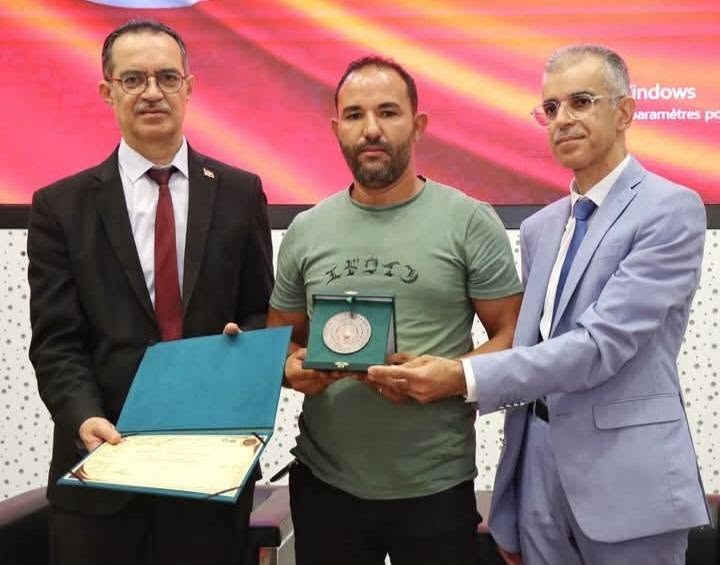 Cérémonie officielle de remise de la médaille — Ministère de l'Agriculture